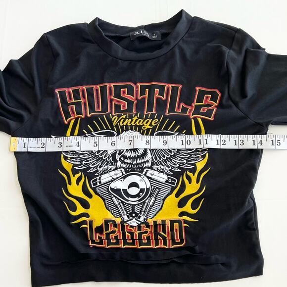 New JULIA Long Sleeve Crop Top Cut Out Detail On Bottom Hem SIZE Small Black - Picture 5 of 9